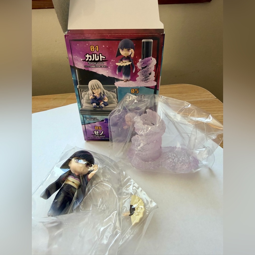 Hunter x Hunter Anime Cult Figure Stamp Stand Blind Box (opened)